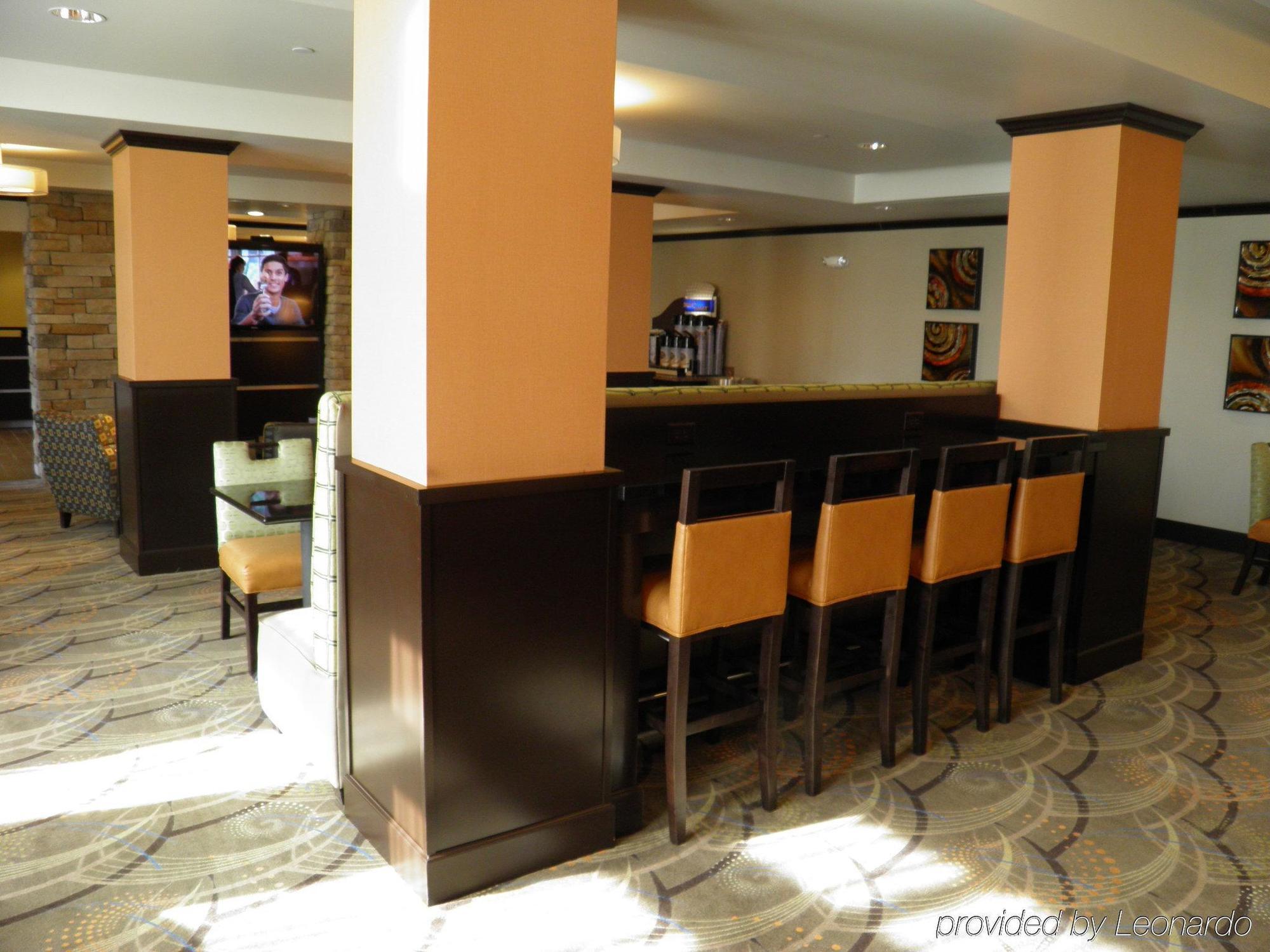 Holiday Inn Express & Suites Overland Park By Ihg Екстериор снимка